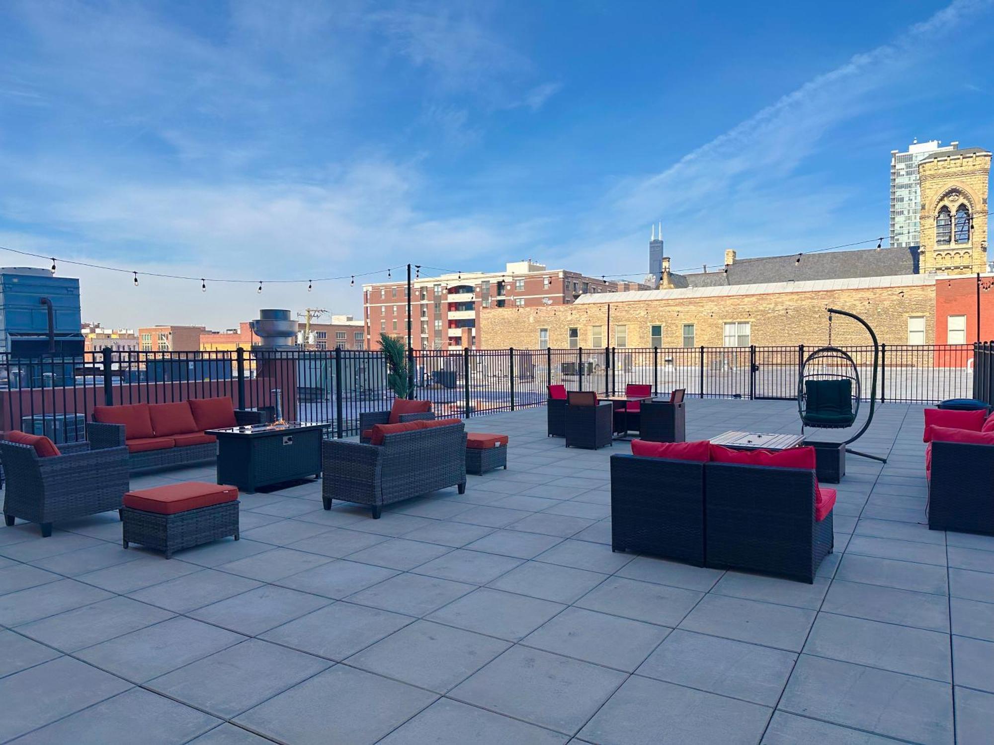 Bright 2Br Luxury Corner Suite With Optional Parking Sleeps 6 Guests Near Mccormick Place And Soldier Field שיקגו מראה חיצוני תמונה