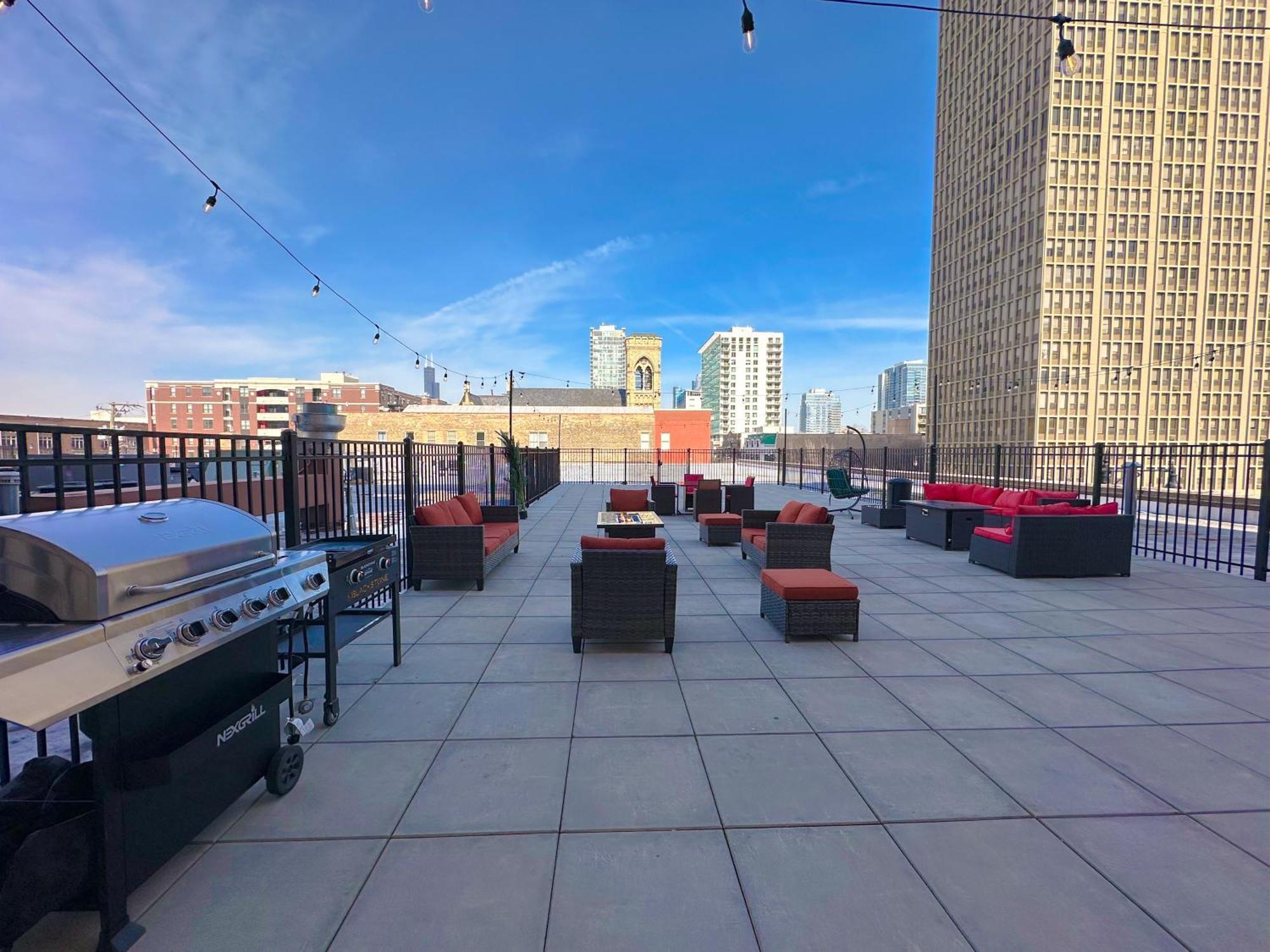 Bright 2Br Luxury Corner Suite With Optional Parking Sleeps 6 Guests Near Mccormick Place And Soldier Field שיקגו מראה חיצוני תמונה