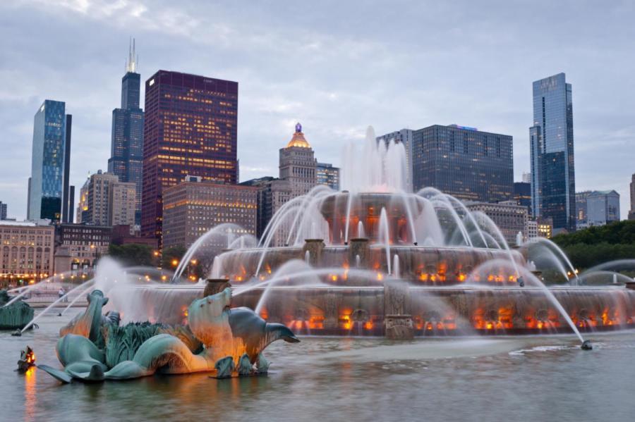 Bright 2Br Luxury Corner Suite With Optional Parking Sleeps 6 Guests Near Mccormick Place And Soldier Field שיקגו מראה חיצוני תמונה