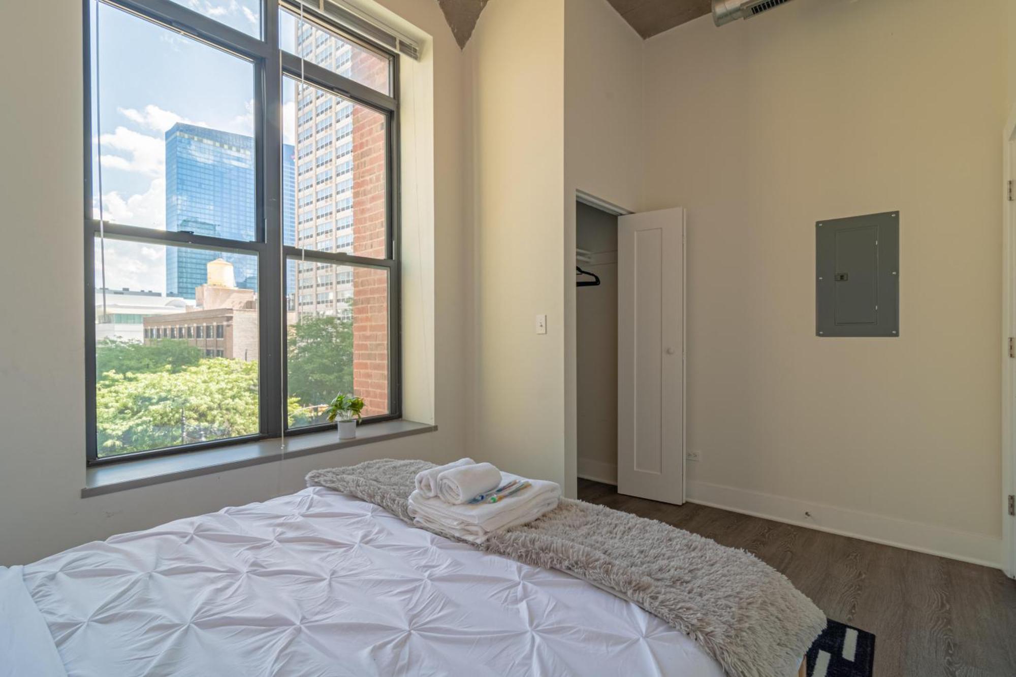 Bright 2Br Luxury Corner Suite With Optional Parking Sleeps 6 Guests Near Mccormick Place And Soldier Field שיקגו מראה חיצוני תמונה