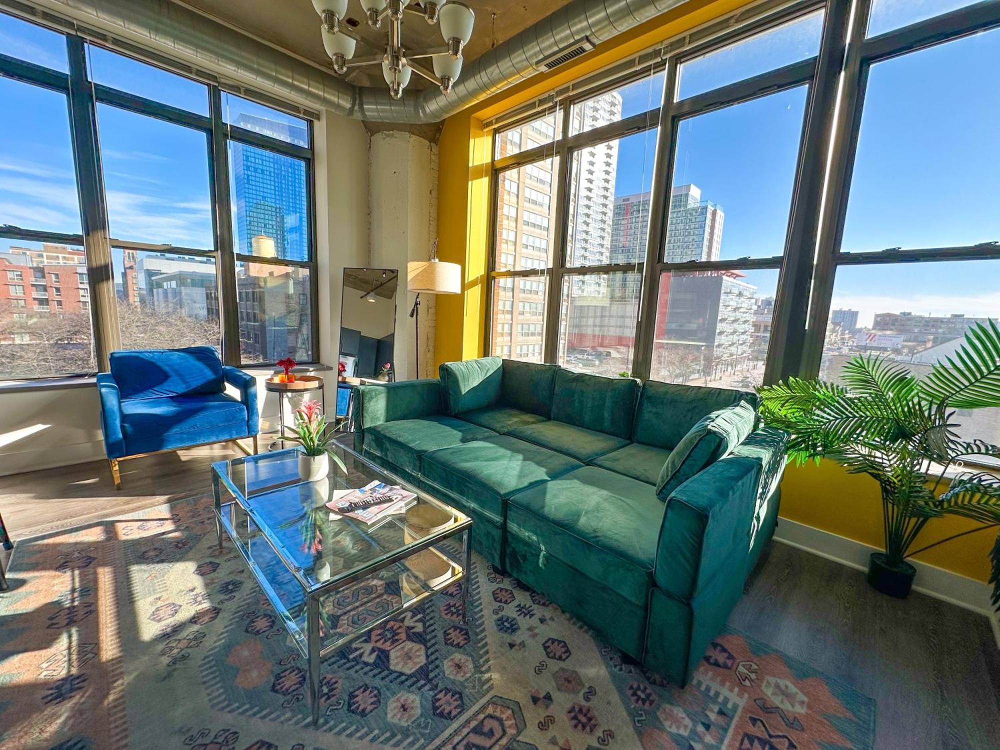 Bright 2Br Luxury Corner Suite With Optional Parking Sleeps 6 Guests Near Mccormick Place And Soldier Field שיקגו מראה חיצוני תמונה