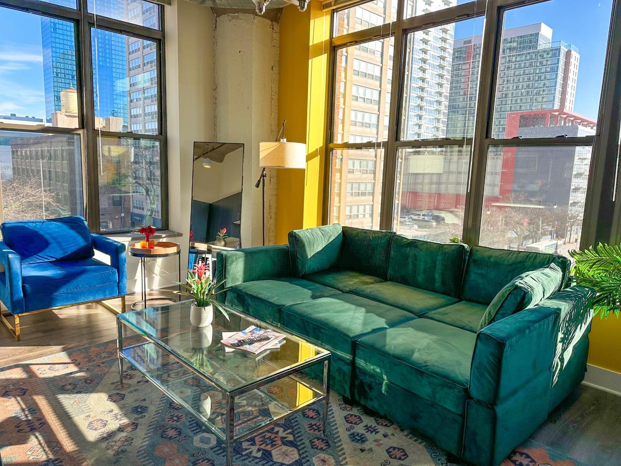 Bright 2Br Luxury Corner Suite With Optional Parking Sleeps 6 Guests Near Mccormick Place And Soldier Field שיקגו מראה חיצוני תמונה